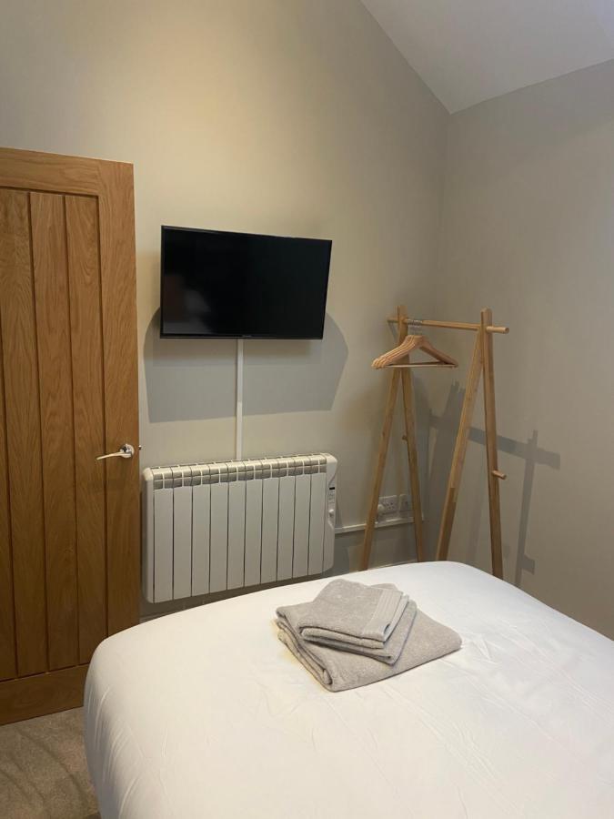 Stylish Tenby Apartment, Great Location, Parking Exterior photo